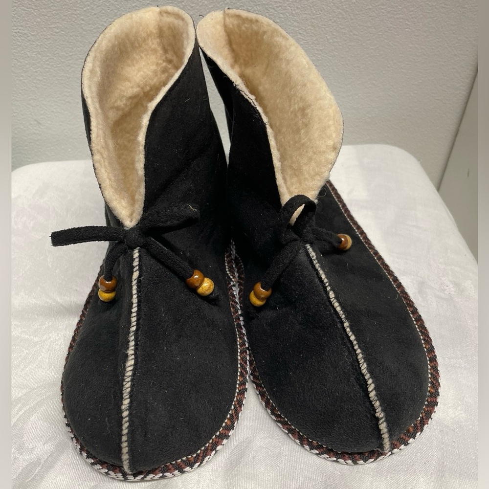 🖤Madden Girl Slippers🖤 - Picture 7 of 11